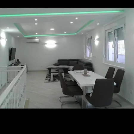 Nevena Apartman