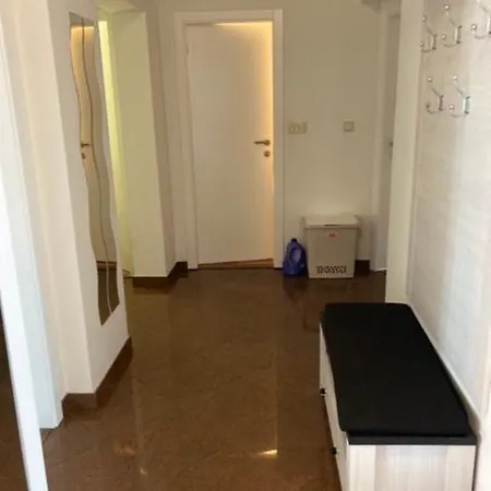 Nevena Appartement *