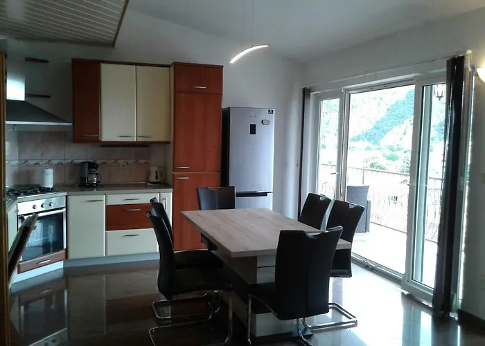 Nevena Appartement Omiš